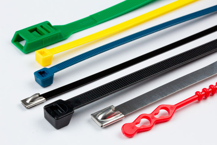 Bridas para sujetar cables