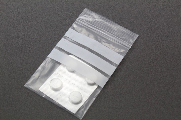 Bolsas con autocierre y bandas para escritura