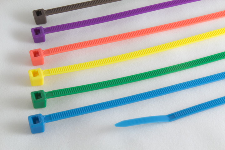 Bridas de nylon de colores